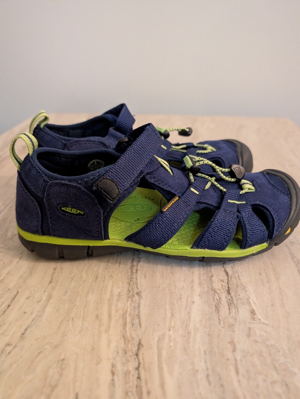 KEEN Seacamp II CNX Waterproof Kids Boys Sandals Size 4